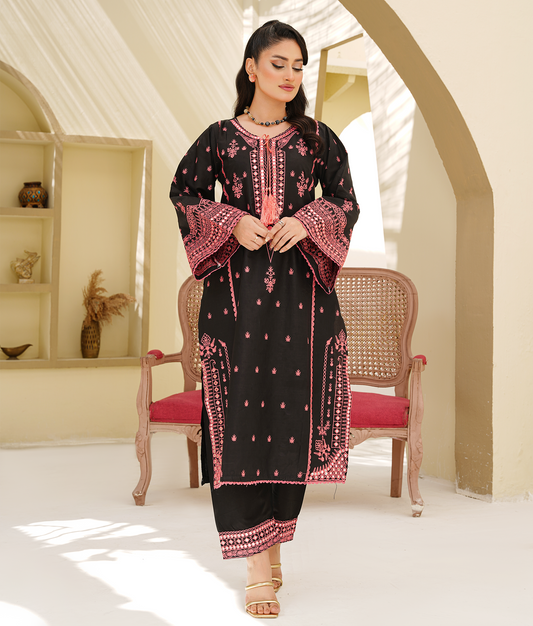 Anna – Embroidered 2-Piece