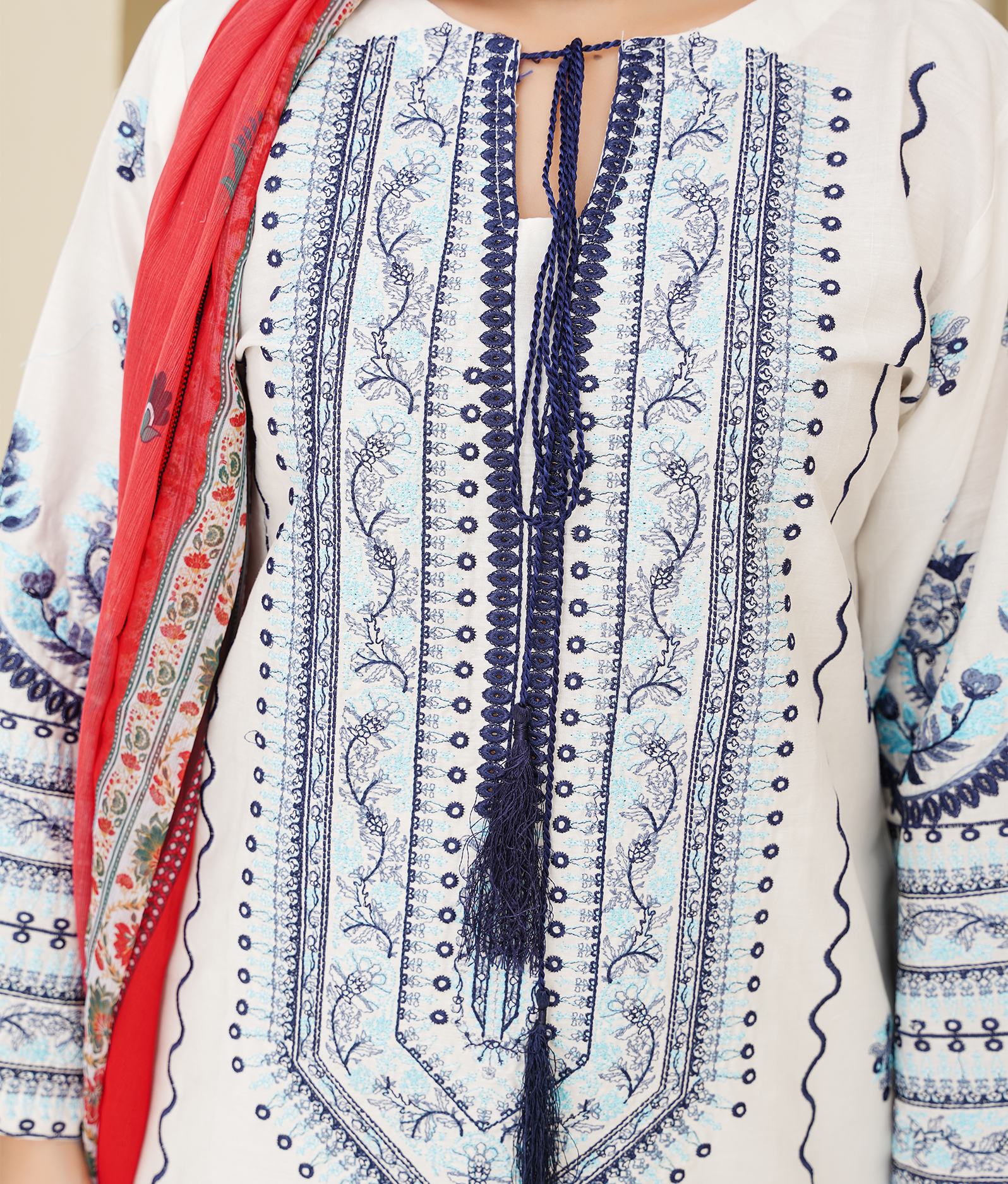 Jasmine – Embroidered 3-Piece