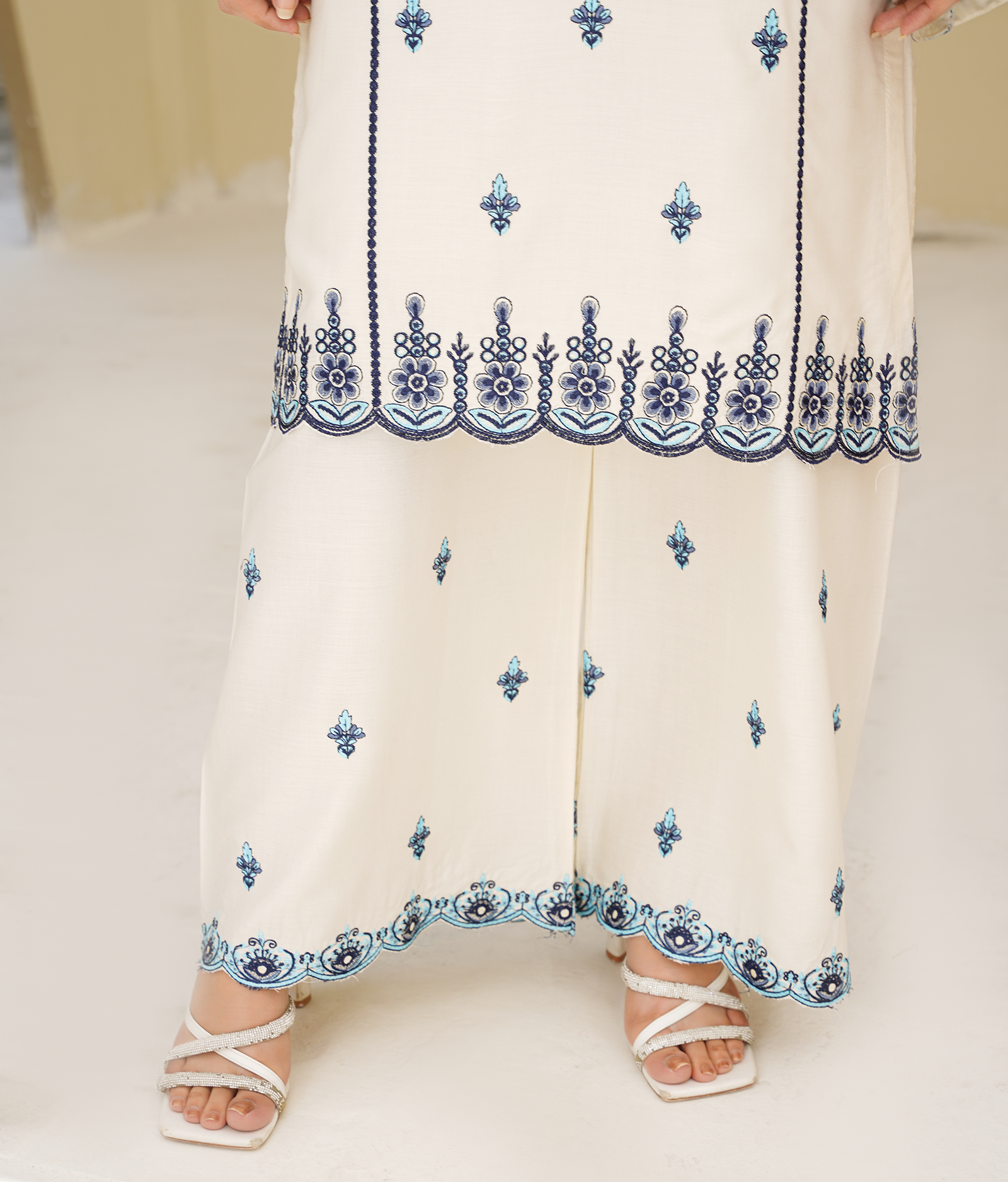 Fairy Tale – Embroidered 2-Piece