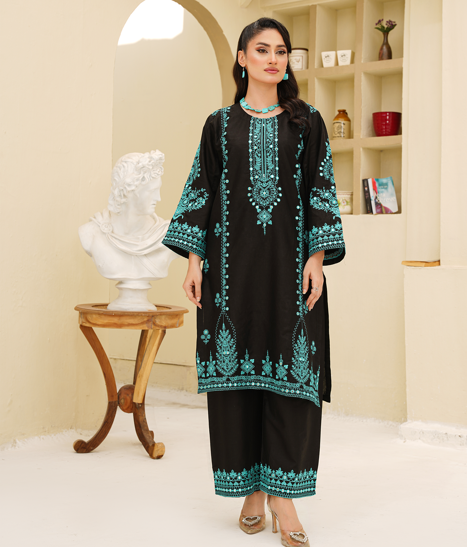 Kajal – Embroidered 2-Piece