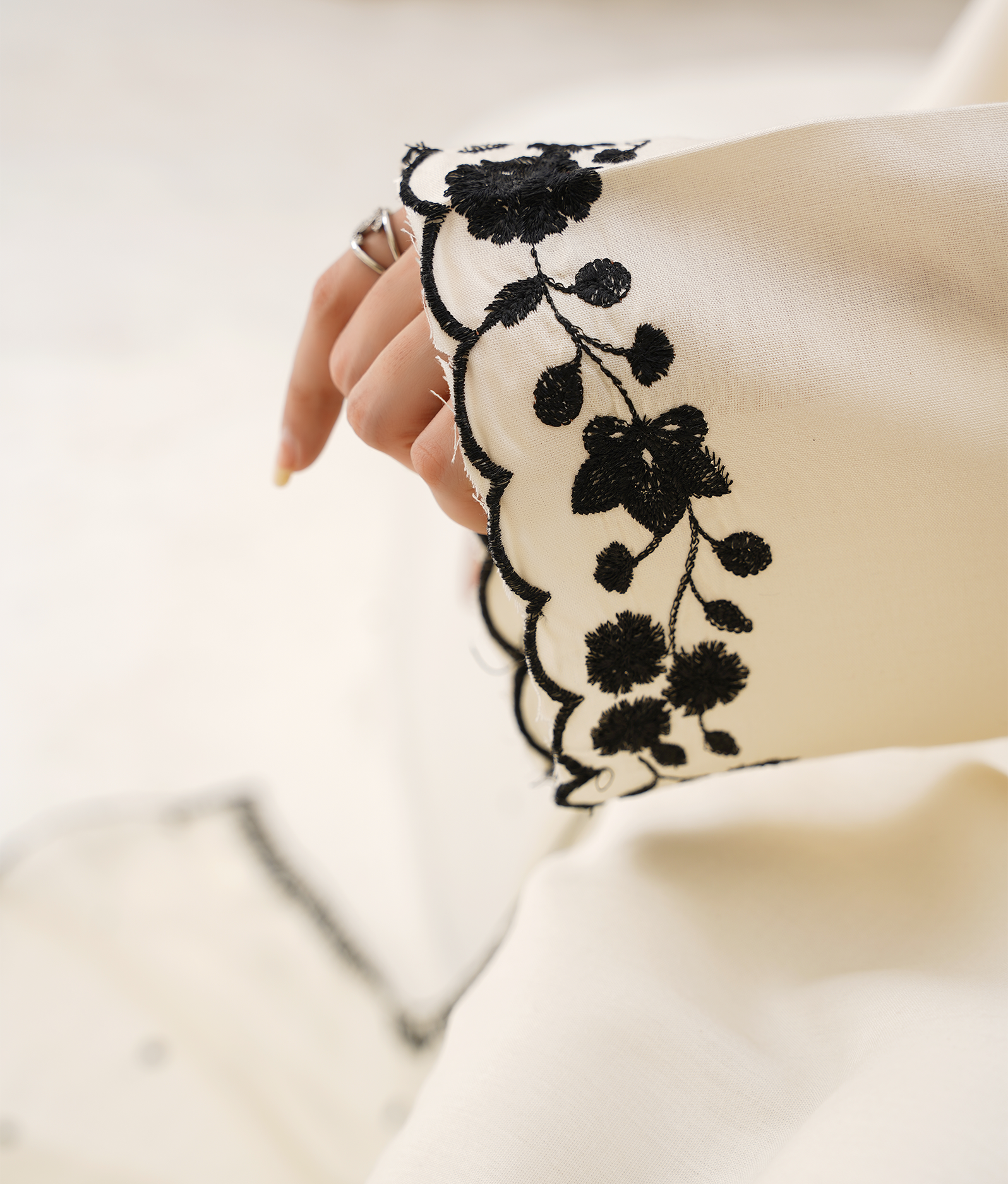 Sajal – Embroidered 3-Piece